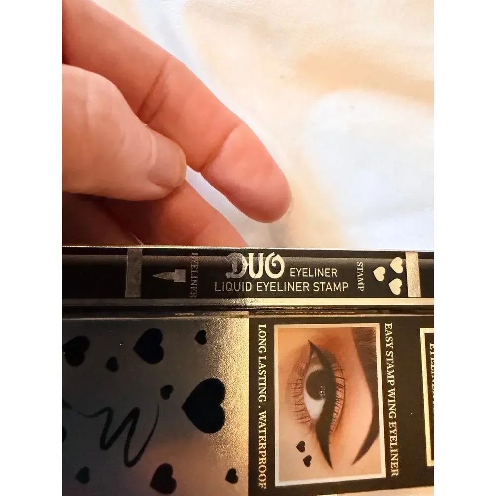 Romantic Beauty Impress Face Stamp Liquid Eyeliner Marker Black Heart Waterproof